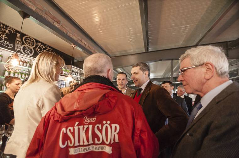 Kettős terrortámadás Londonban halálos áldozattal, sérültekkel