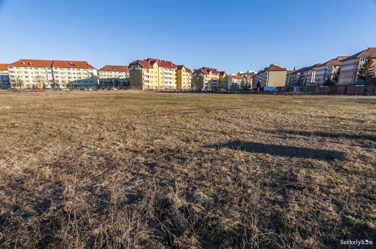 Az új, bővíthető piac a Nagyrét utcában kapna helyet •  Fotó: Veres Nándor