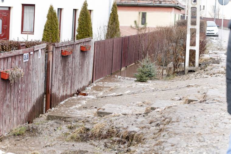 Több száz Hargita megyei gazdaságot elárasztott a víz