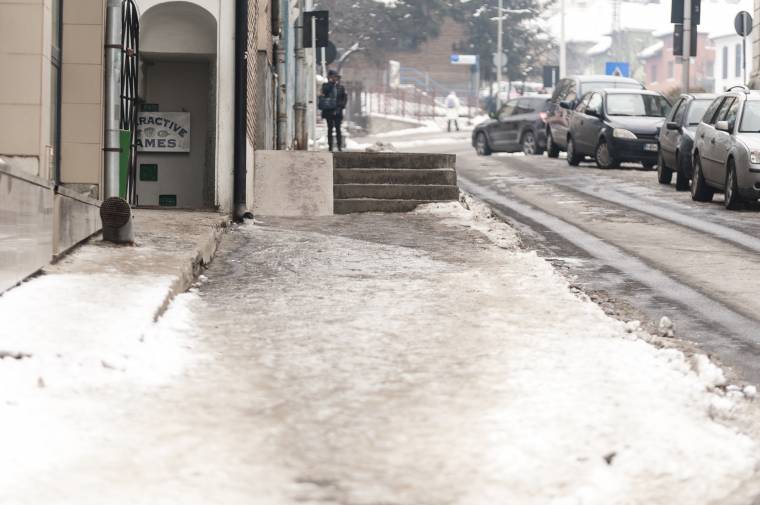 Jég és balesetveszély Csíkszeredában