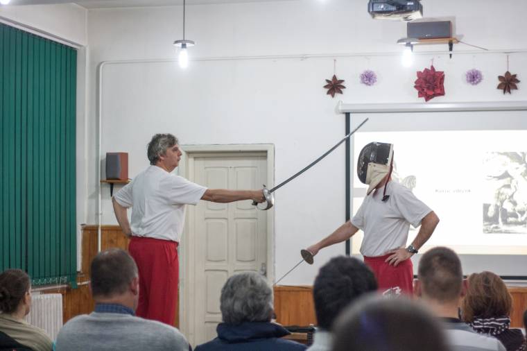 Bemutató elődeink harcművészetéről