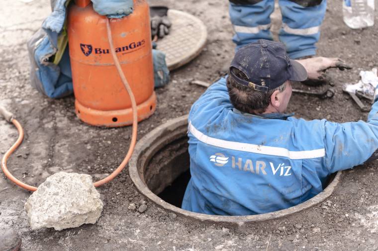Kényszerszünet egy csíkszeredai iskolában: olyan hideg volt, hogy elfagyott a vízvezeték