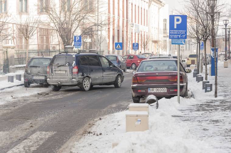 Tovább késhet a parkolási szabályzó elfogadása Csíkszeredában