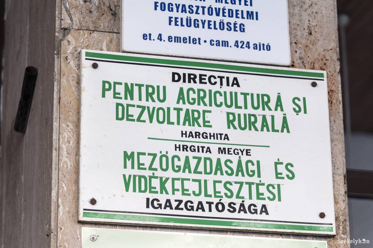 A mezőgazdasági igazgatóság 243-as termébe várják az érintetteket •  Fotó: Gecse Noémi