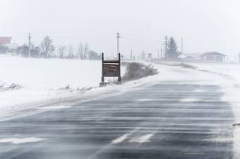 Időjárási figyelmeztető: hó és szél ma és holnap