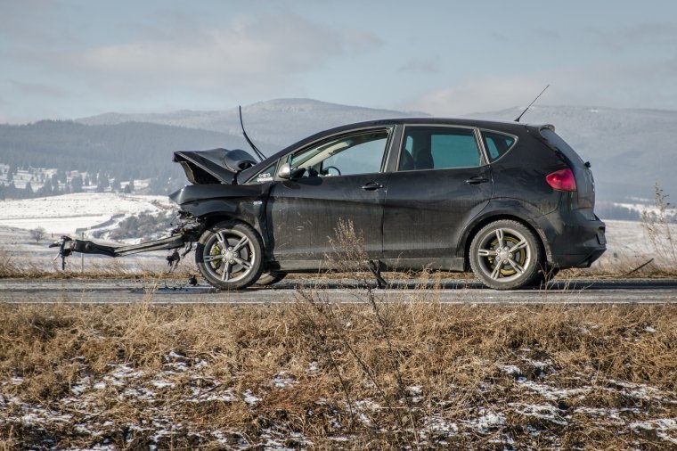 Rendőrség: a közúti balesetek közel felét 30 évnél fiatalabb sofőrök okozzák