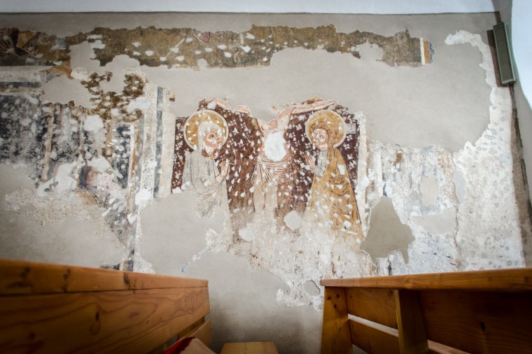 Középkori falképeket tártak fel a csíkszentmihályi templom felújítása során