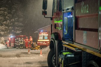 Tizenöt megyében és a fővárosban okozott vészhelyzeteket a havazás és a hóvihar az elmúlt 24 órában