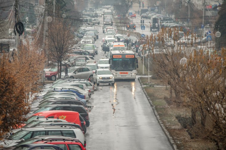 Felelőtlen sofőr okozott torlódást Csíkszeredában