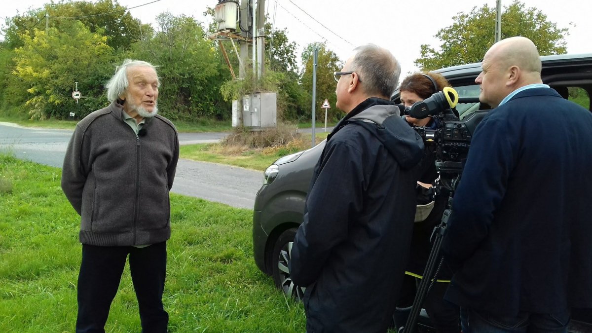 Pannonhalmán is a gyergyói és csíki hegyeket festi – vallja a filmben Gaál András • Forrás: Marossy Géza