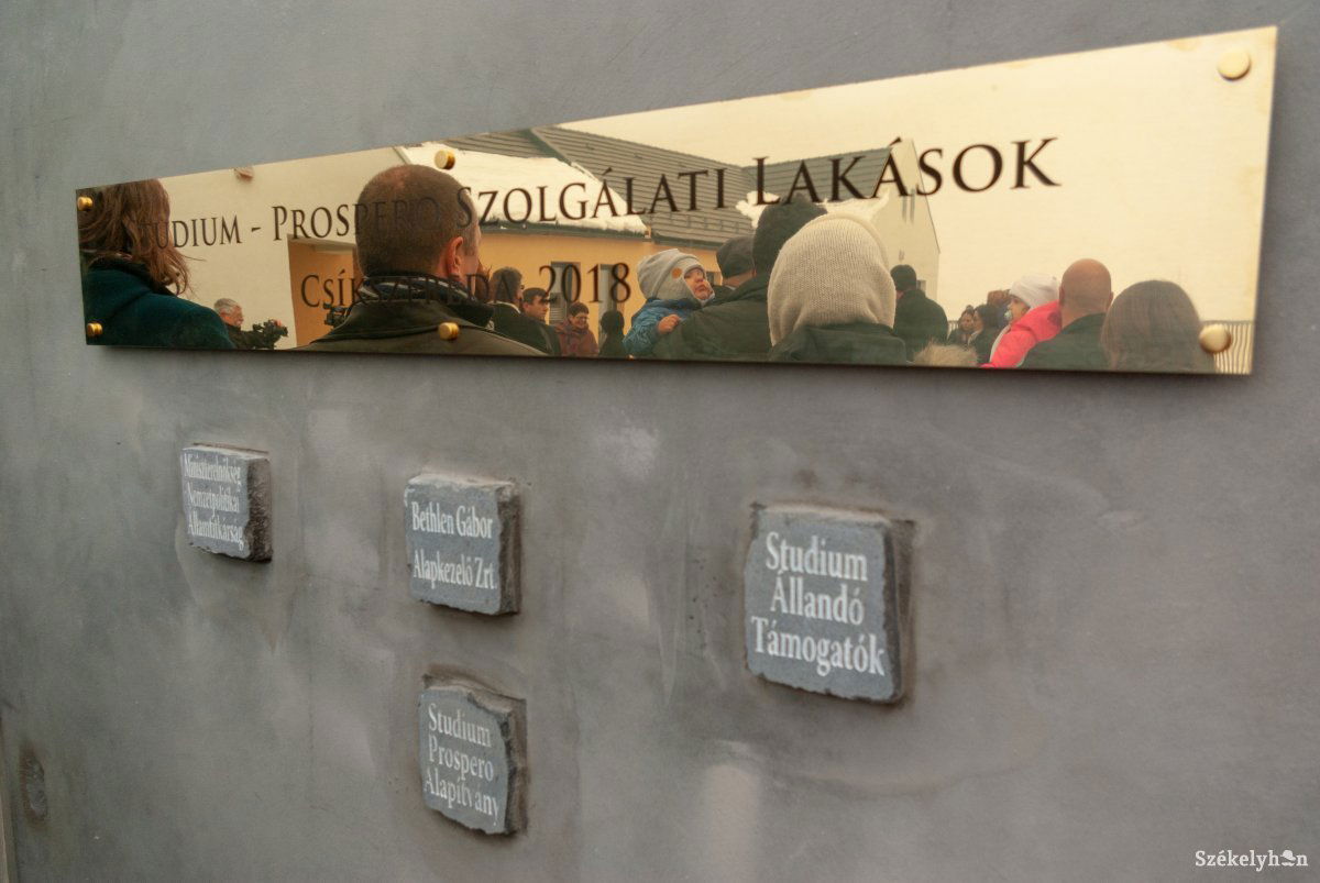 Csíkszeredában nemrég adták át a legutóbb elkészült orvosi lakásokat •  Fotó: Gábos Albin
