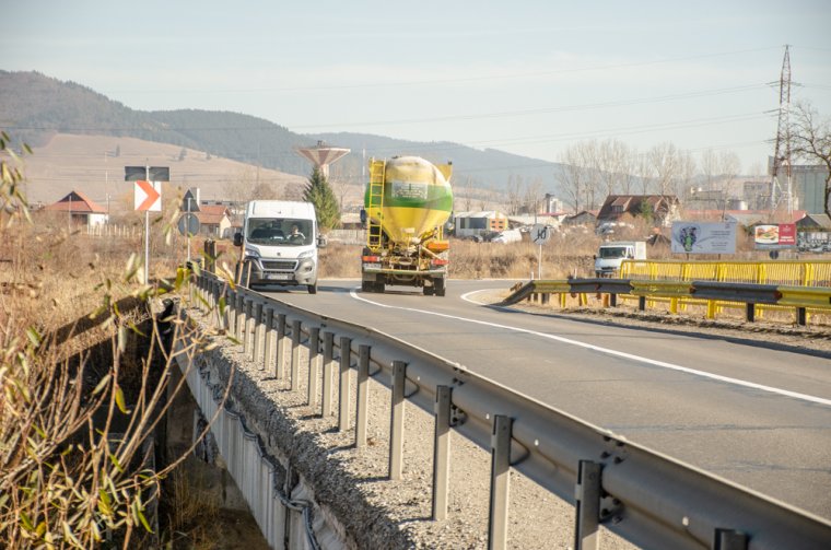 Sok pénzbe kerül a megviselt állapotú Olt-híd felújítása