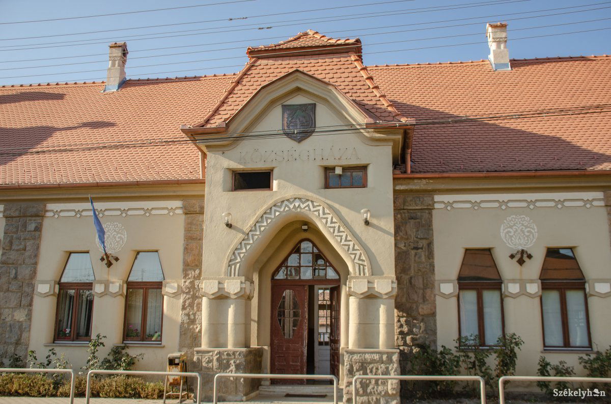 Csíkdánfalva is felirat nélkül maradt •  Fotó: Gecse Noémi
