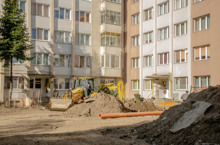 Csíkszereda legrégebbi lakóövezete hamarosan megérkezik a 21. századba