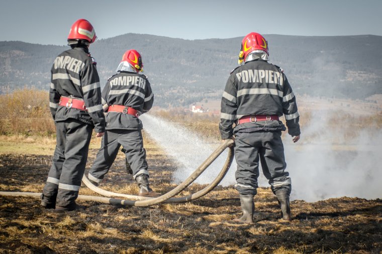 Kiadós eső hiányában még hónapokig éghet Csíkban a tőzegtűz