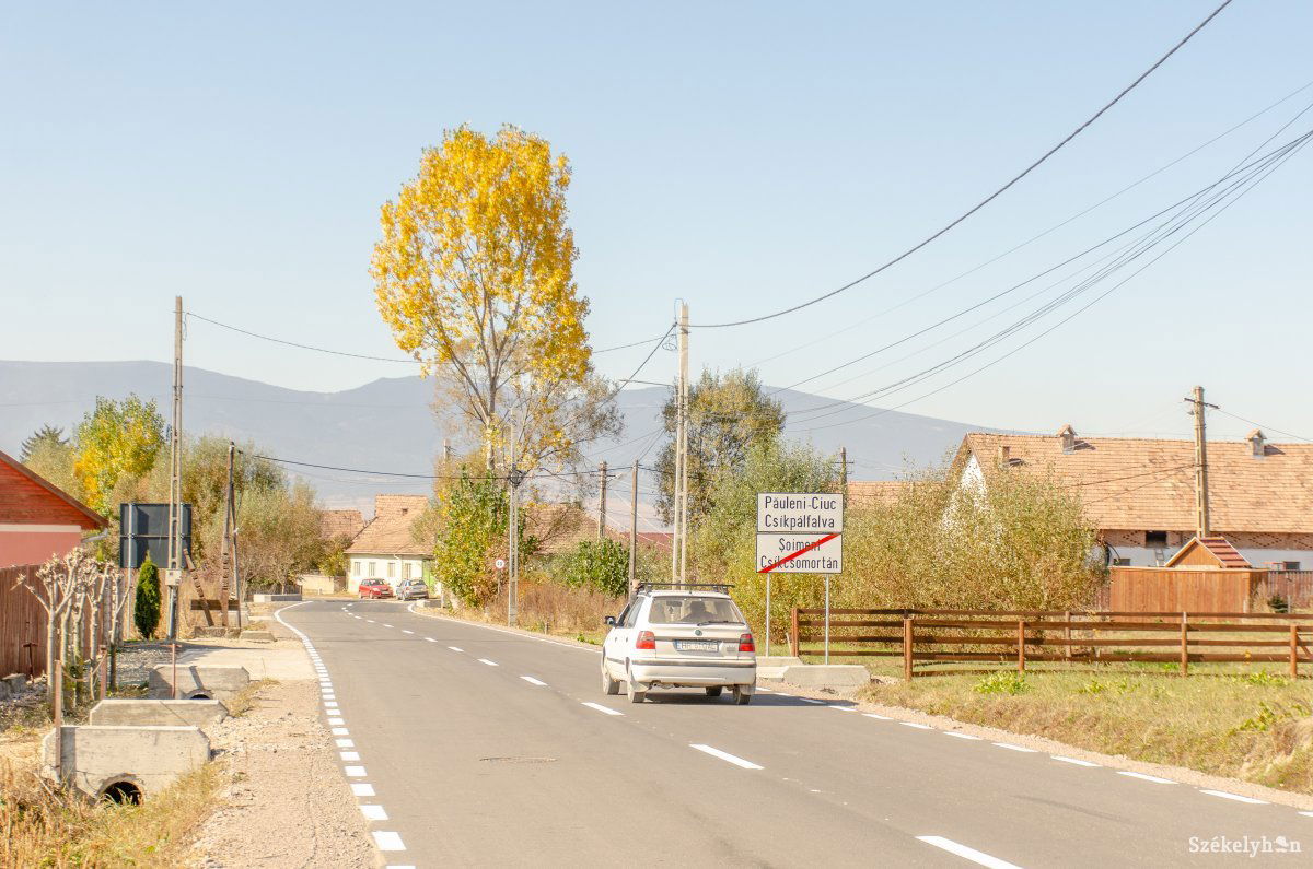 Ott is aszfalt van, ahol eddig még nem volt. Jó irányú változás •  Fotó: Gecse Noémi