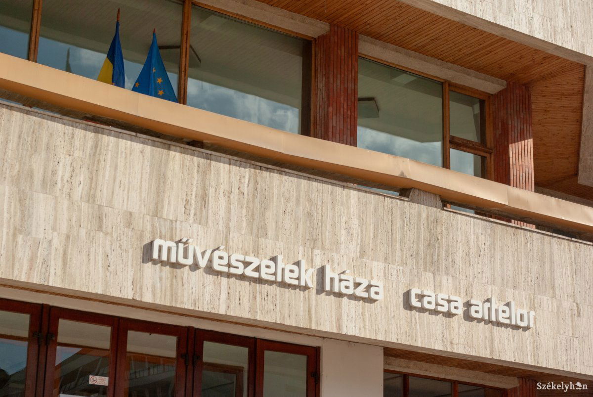 A Szakszervezetek Művelődési Házában tartják a jótékonysági koncertet •  Fotó: Gábos Albin