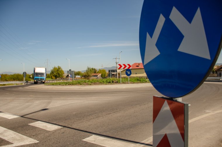Elkerülő utak: tervek és félbemaradt munkálatok között a székelyföldi városok