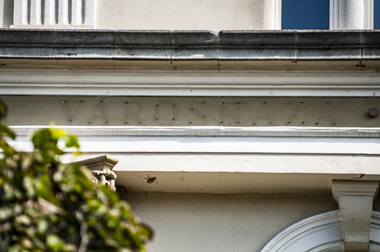 Levették a Városháza feliratot Csíkszeredában