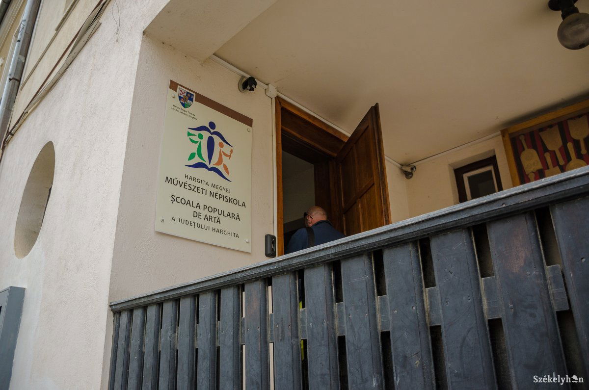 Iratkozókat vár a művészeti népiskola, régi és új szakjaira egyaránt •  Fotó: Gecse Noémi