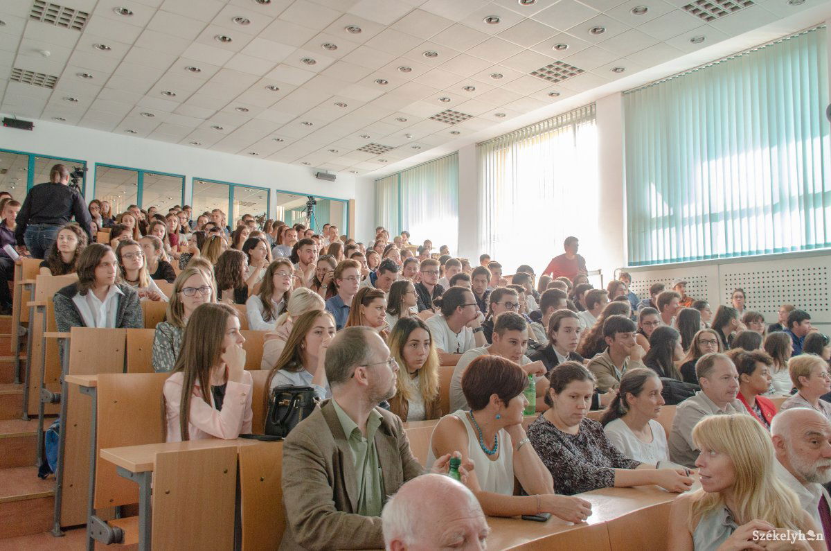 &bullet;  Fotó: Gecse Noémi