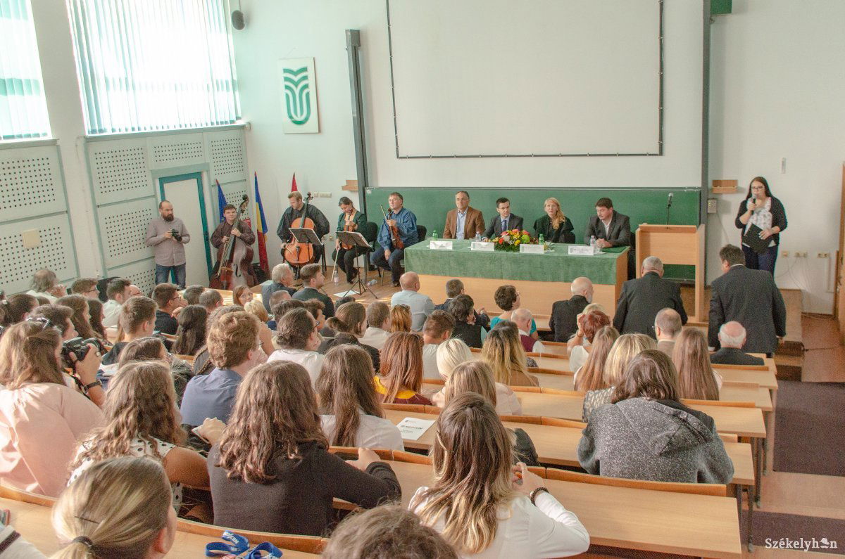 &bullet;  Fotó: Gecse Noémi