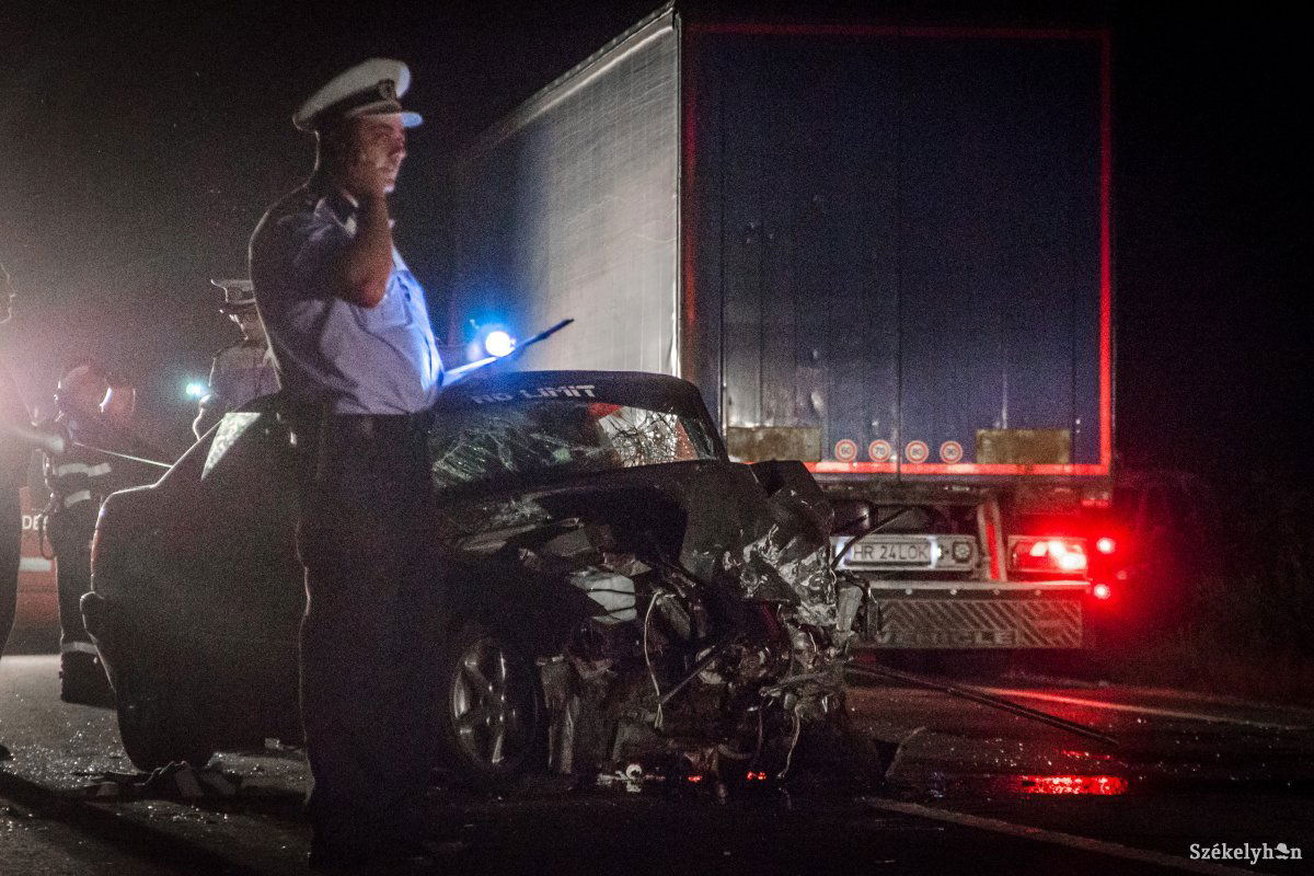 &bullet;  Fotó: Pinti Attila