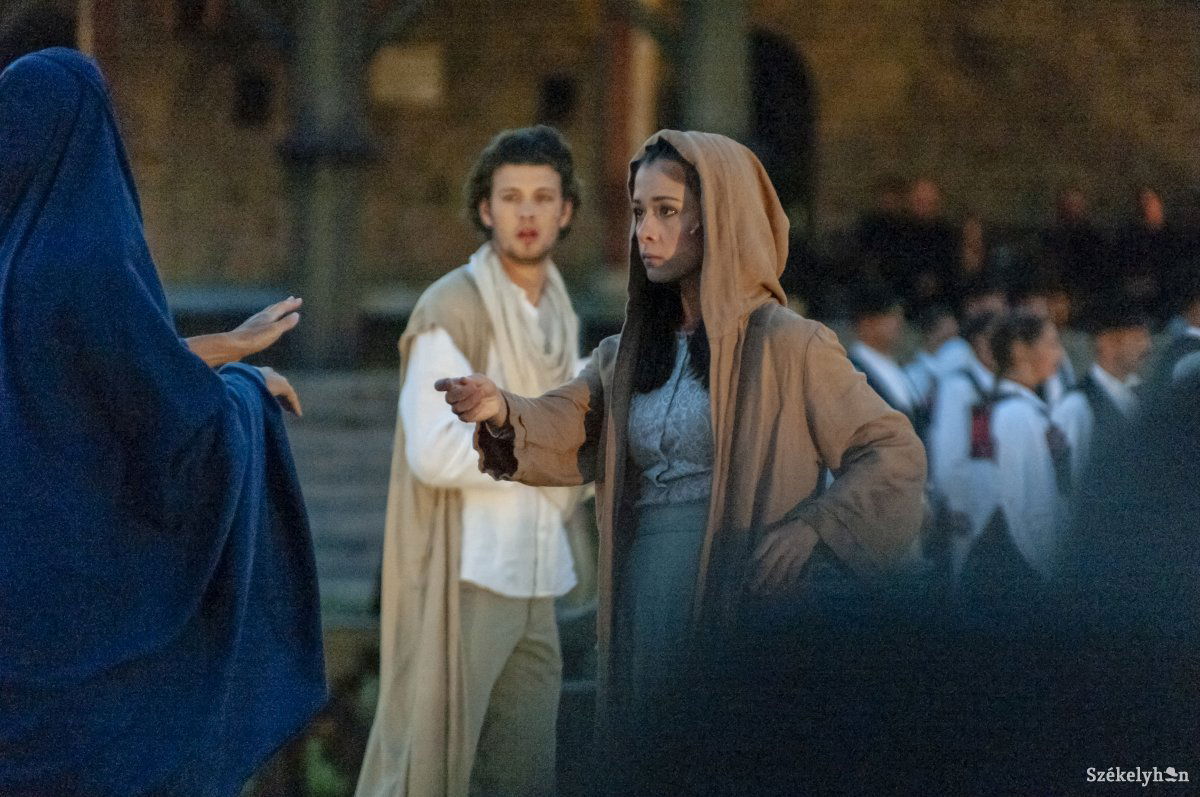 &bullet;  Fotó: Gábos Albin