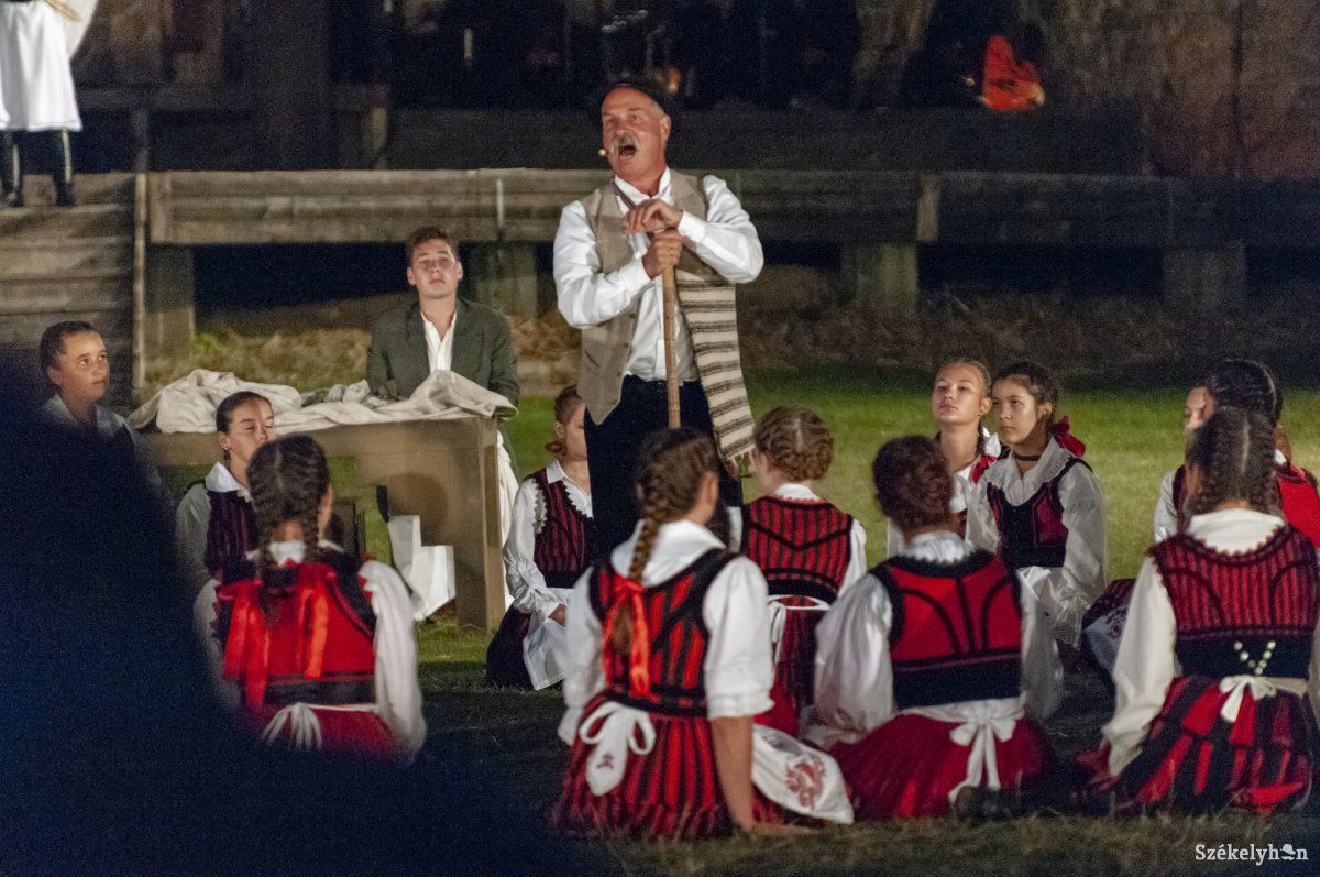 &bullet;  Fotó: Gábos Albin