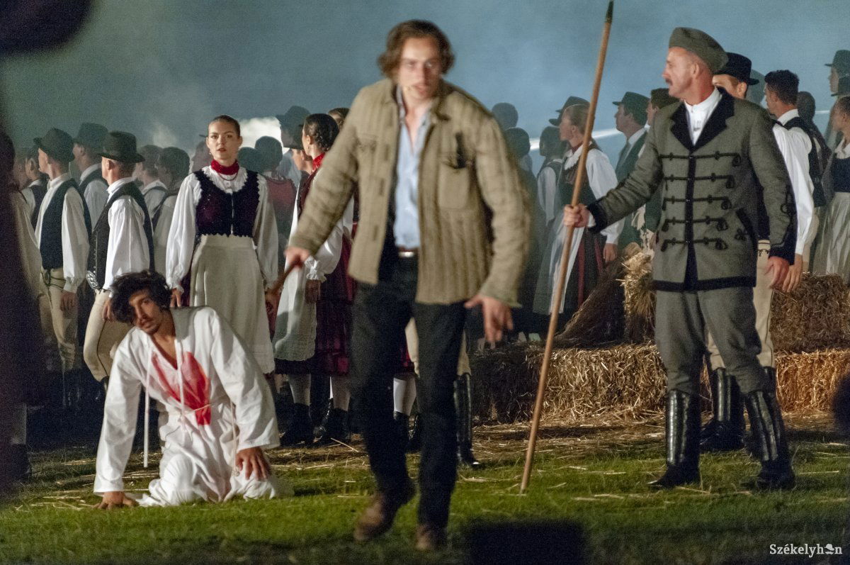 &bullet;  Fotó: Gábos Albin