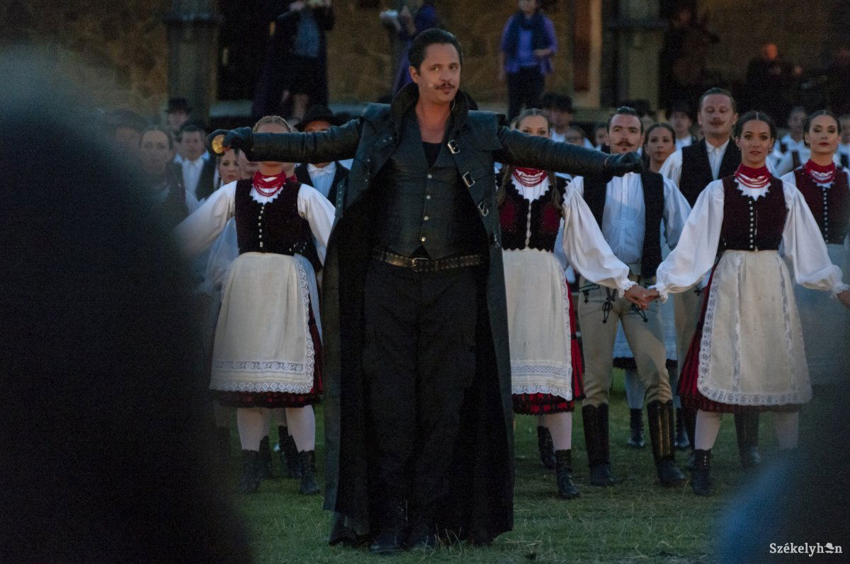 &bullet;  Fotó: Gábos Albin