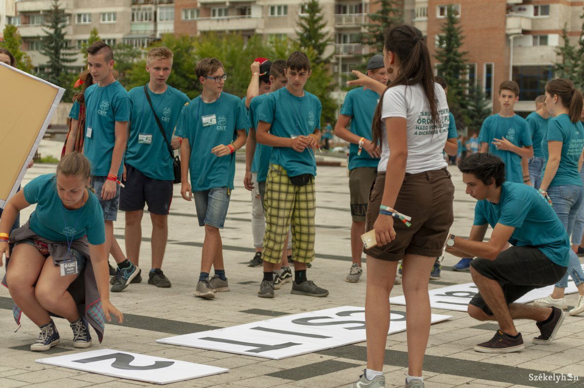 &bullet;  Fotó: Gábos Albin