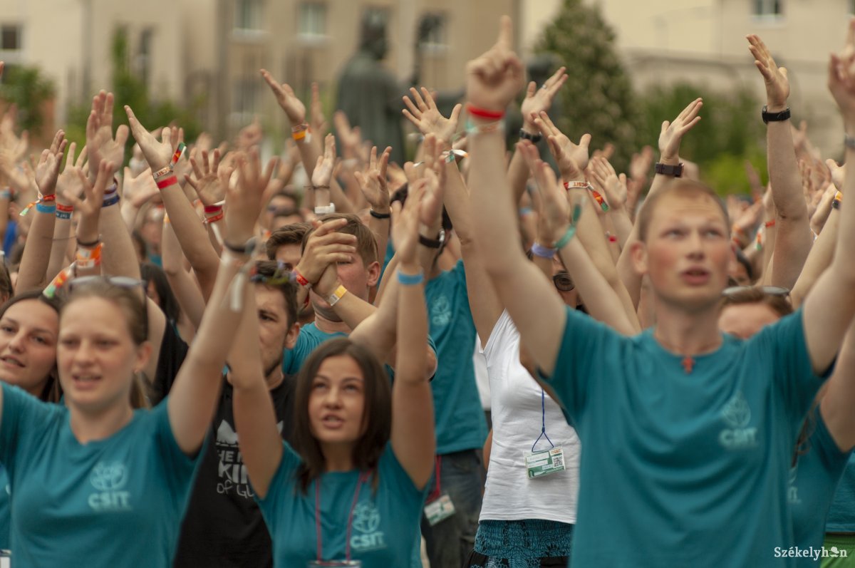 &bullet;  Fotó: Gábos Albin