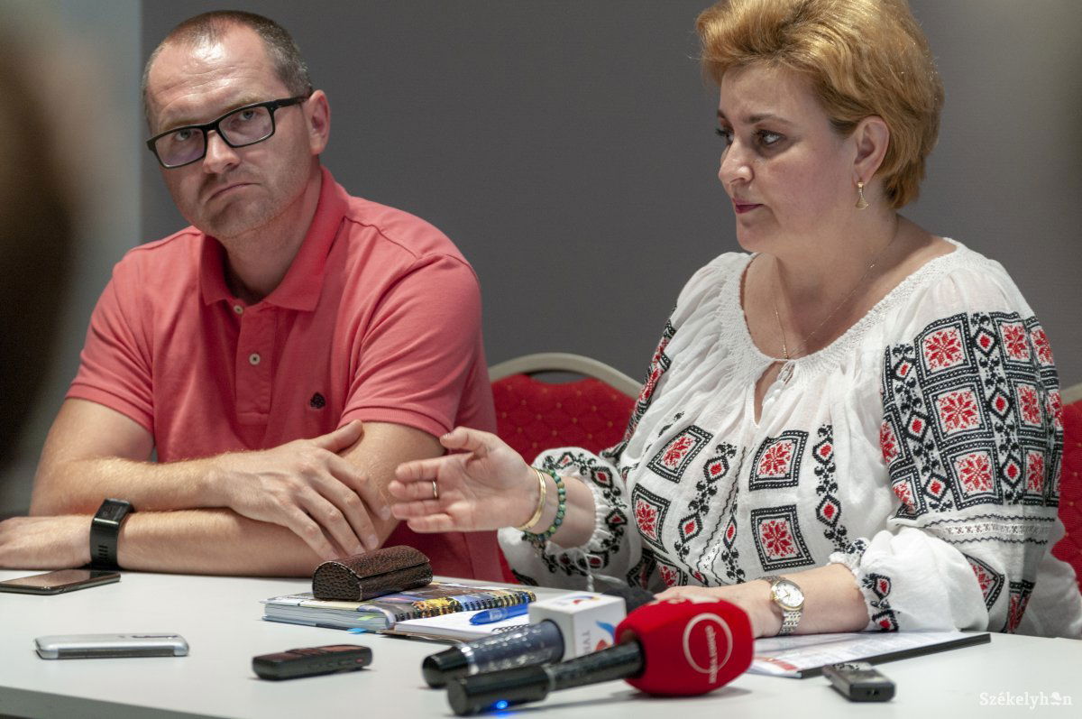 Korodi Attila és Graţiela Gavrilescu •  Fotó: Gábos Albin
