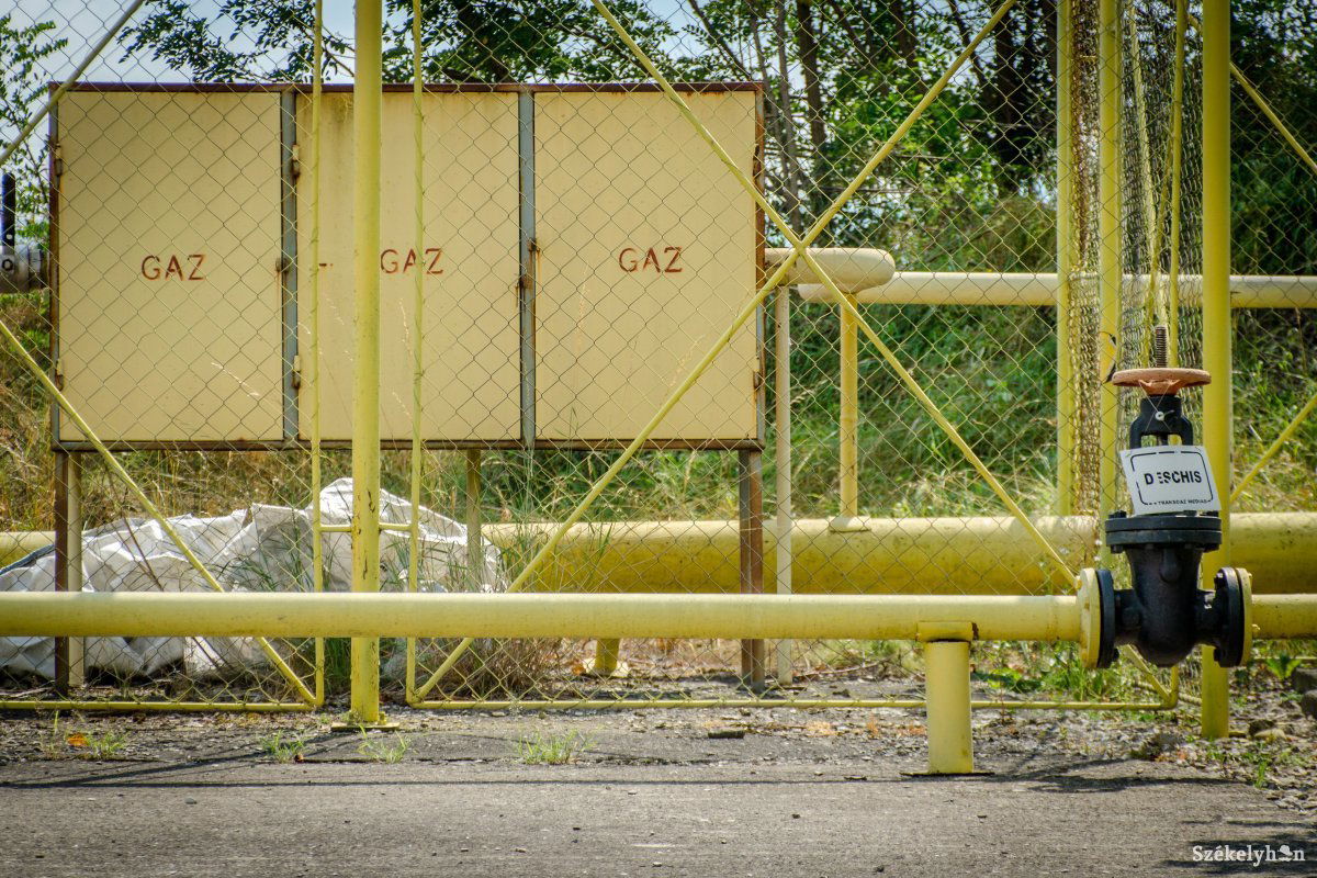 Nyomáscsökkentő állomás Csíkszéken. A projekt szempontjából kár, hogy nem pont Szentsimonban van. Hátráltató tényező •  Fotó: Pinti Attila