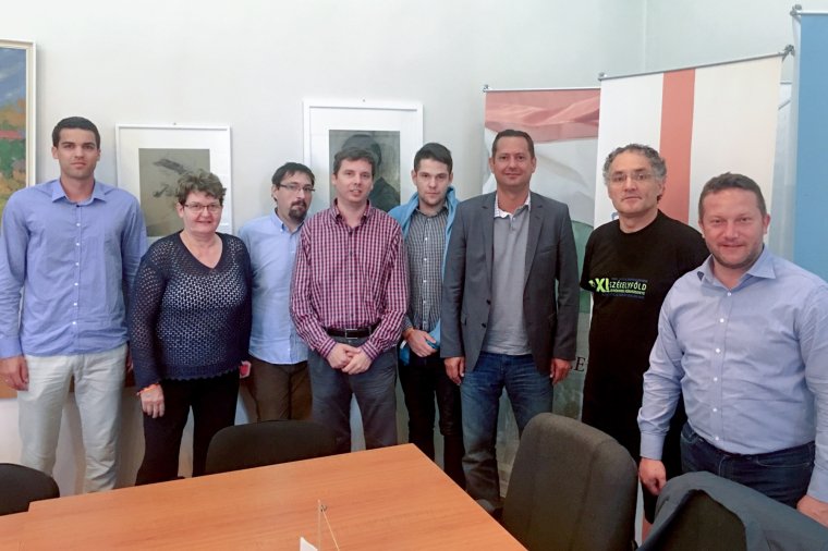 Fél órát töltött a „semmit nem mondó” MSZP-s küldöttség a csíkszeredai városházán
