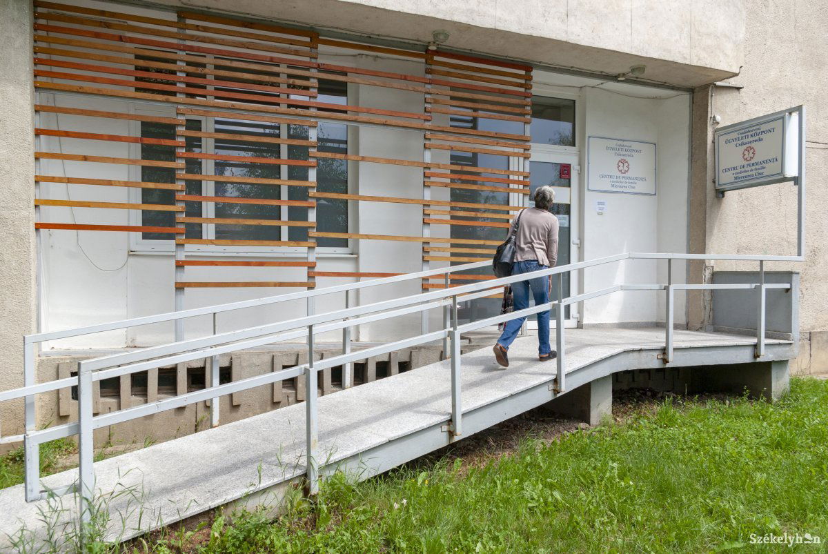 Elindultak a lejtőn. Hargita megyében április óta gondot okoz a háziorvosi ügyeleti központok munkatársainak kifizetése &bullet;  Fotó: Gábos Albin