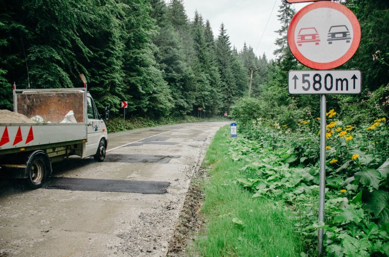 Még sokat kell várni a Hargitafürdőre vezető út korszerűsítésére