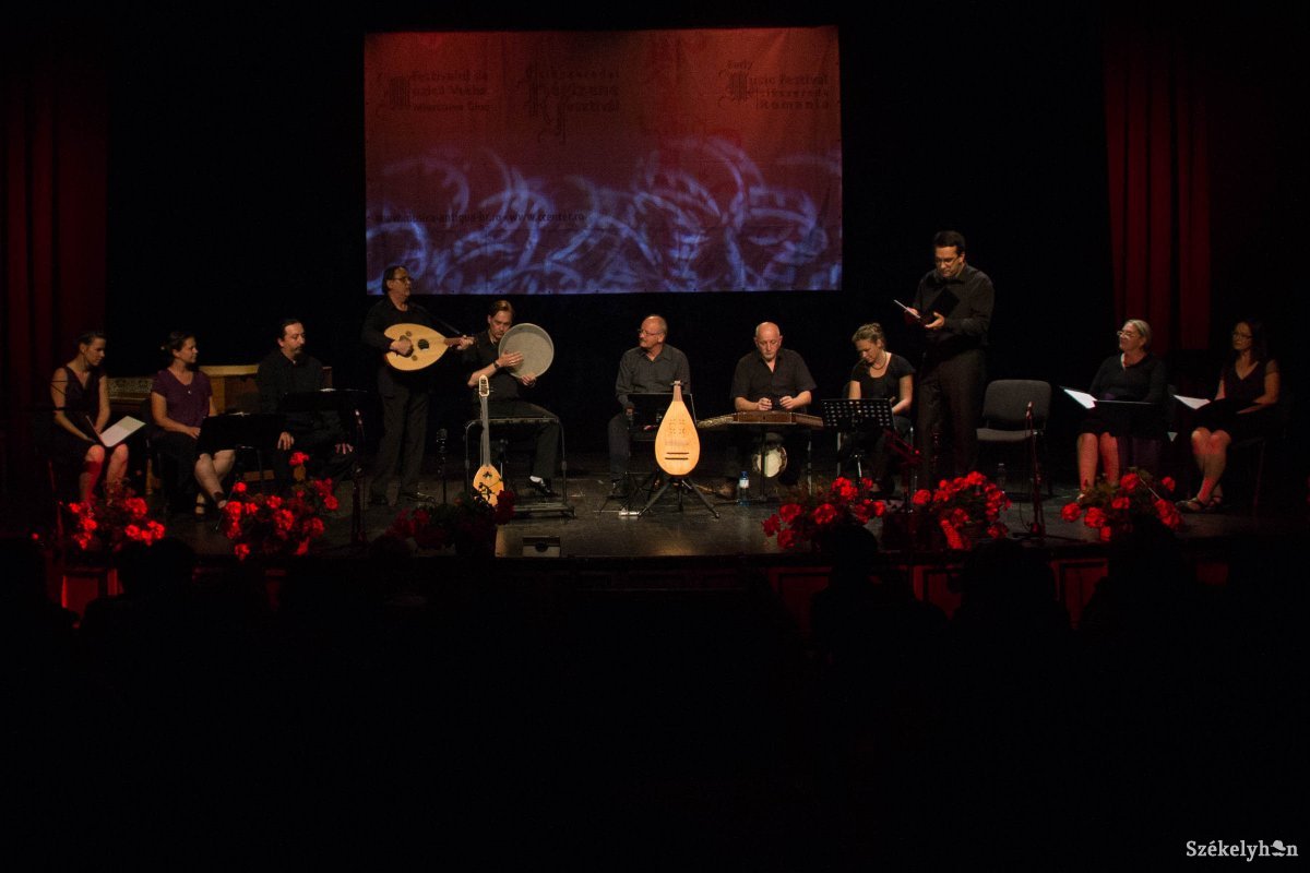 •  Fotó: Albert Orsolya