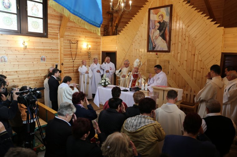 Gonzága Szent Alajos tiszteletére szenteltek kápolnát Piricskén