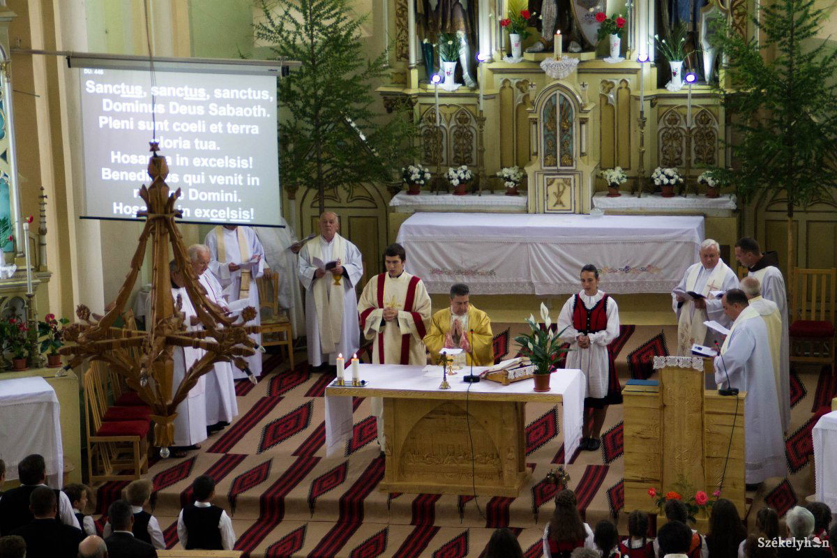 •  Fotó: Albert Orsolya