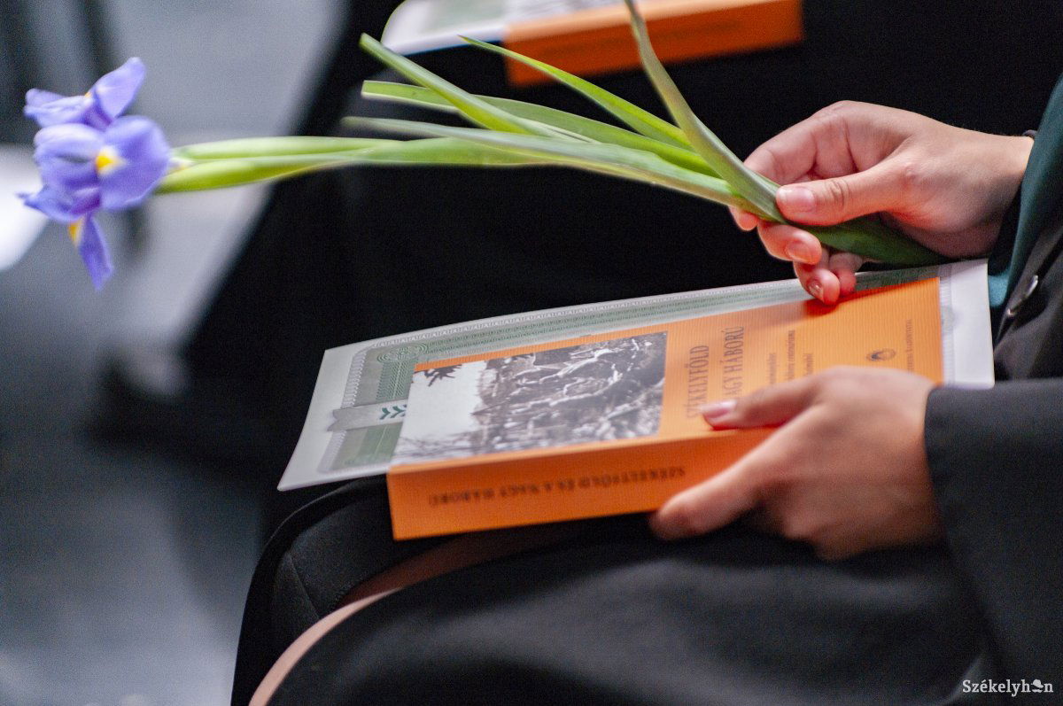 &bullet;  Fotó: Gábos Albin