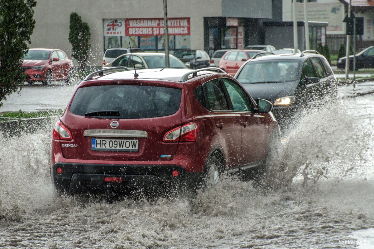 &bullet;  Fotó: Pinti Attila