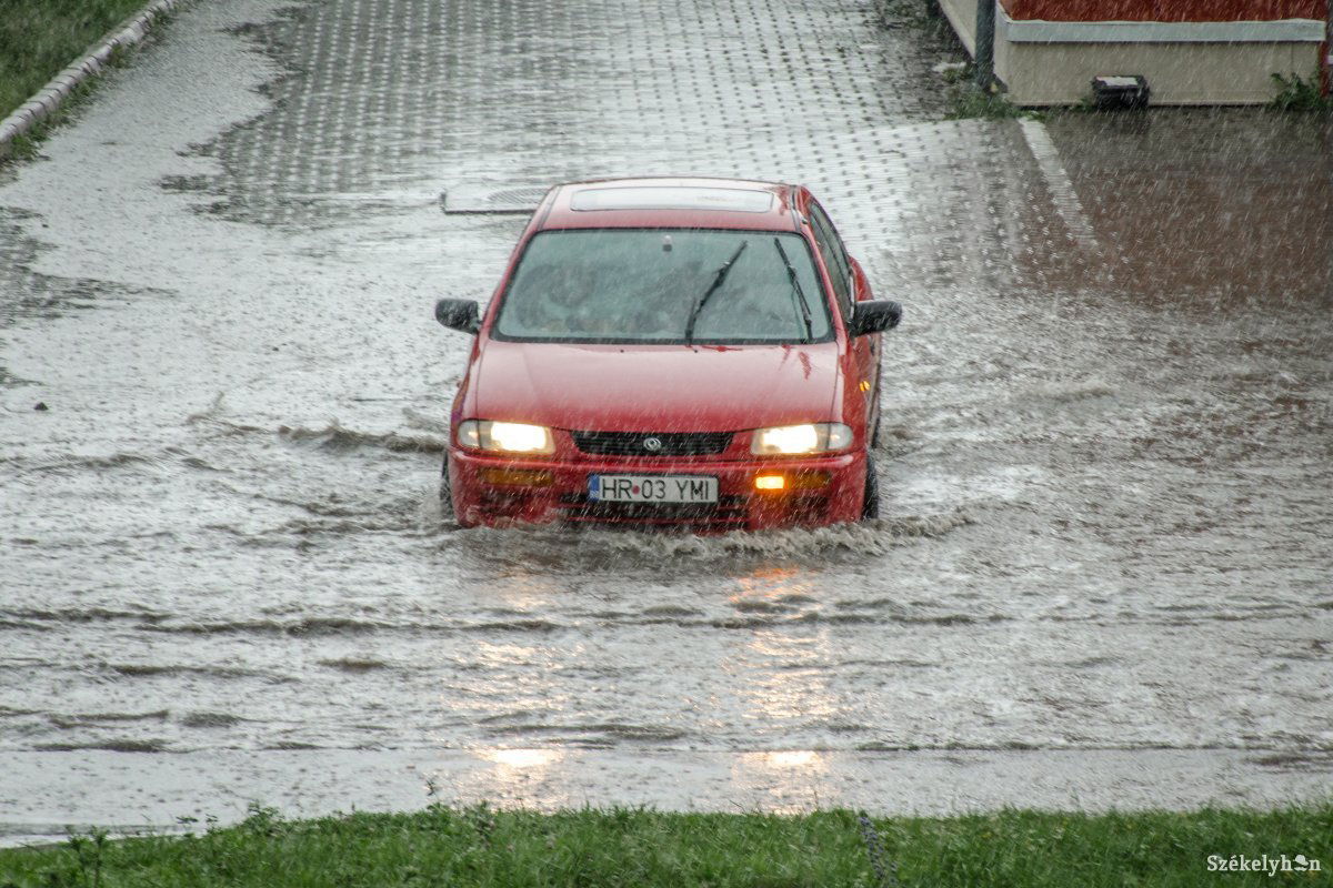 &bullet;  Fotó: Pinti Attila