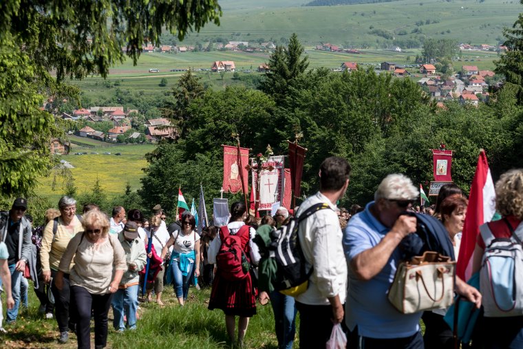 Nyolcvan külföldi újságírót és akár egymillió zarándokot várnak a csíksomlyói pápalátogatásra