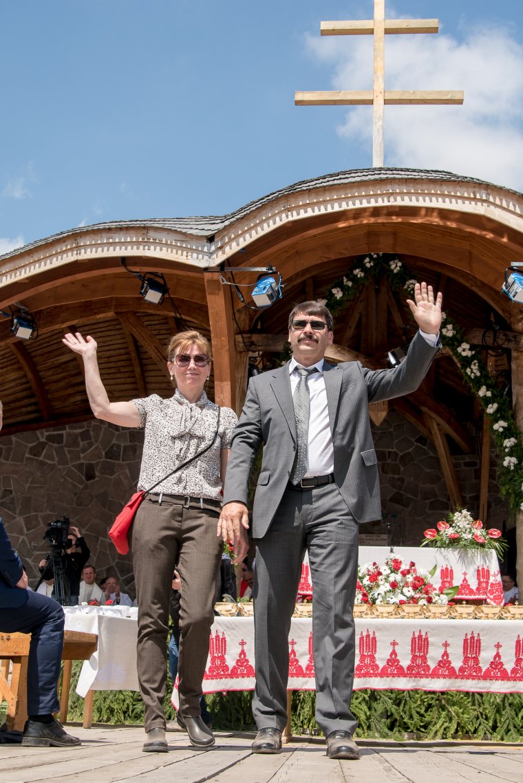 Áder János államfő részt vesz a pápai szentmisén Csíksomlyón