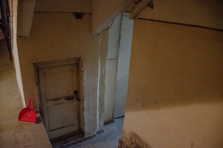 Szükséges karbantartások, javítások: mindig akad munka a lépcsőházakban