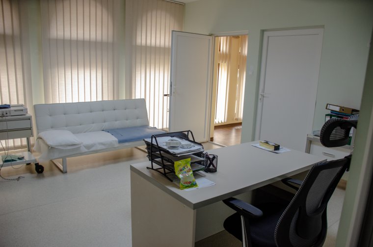 Csíkszeredában is sokan inkább zsebbe nyúlnak és magánklinikákhoz fordulnak az egészségügyi problémáikkal