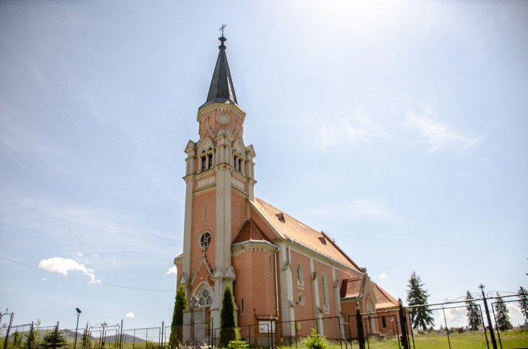 Csíkborzsovában énekel a Száztagú Székely Férfikórus