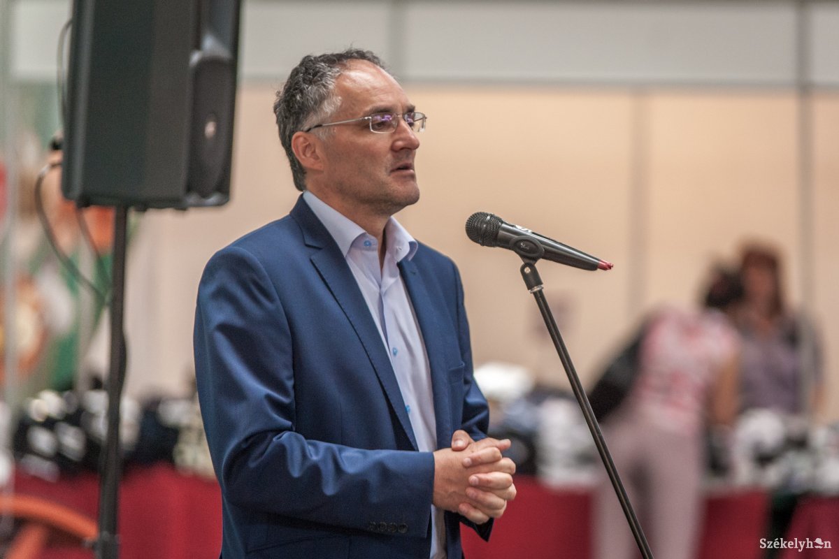 &bullet;  Fotó: Pinti Attila